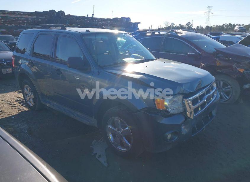 2010 Ford Escape (VIN 1FMCU0DG3AKC69071) main photo