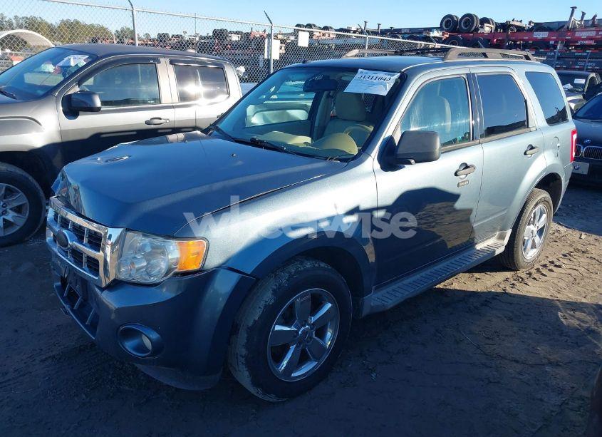 Photo 2 of 2010 Ford Escape (VIN 1FMCU0DG3AKC69071)