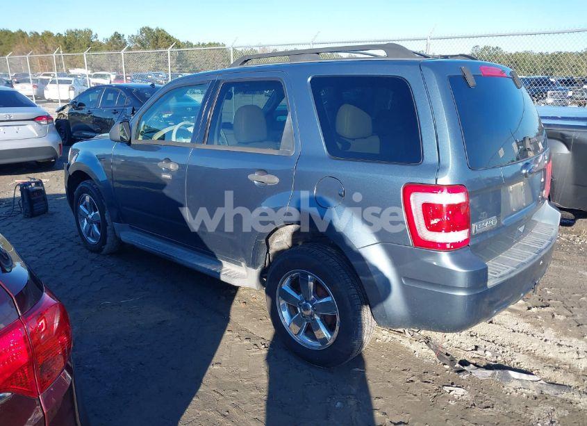 Photo 3 of 2010 Ford Escape (VIN 1FMCU0DG3AKC69071)