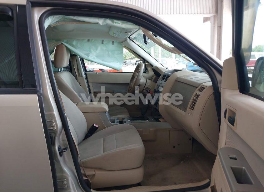 Photo 5 of 2010 Ford Escape XLT (VIN 1FMCU0DG3AKD09729)