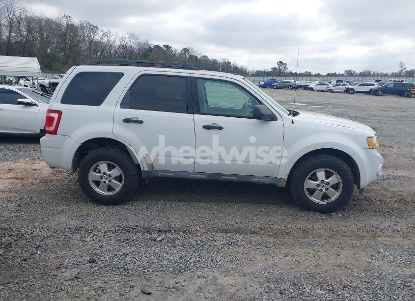 Photo 13 of 2010 Ford Escape XLT (VIN 1FMCU0DG3AKD40690)