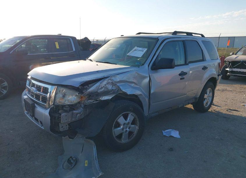 Photo 2 of 2011 Ford Escape XLT (VIN 1FMCU0DG3BKA53299)