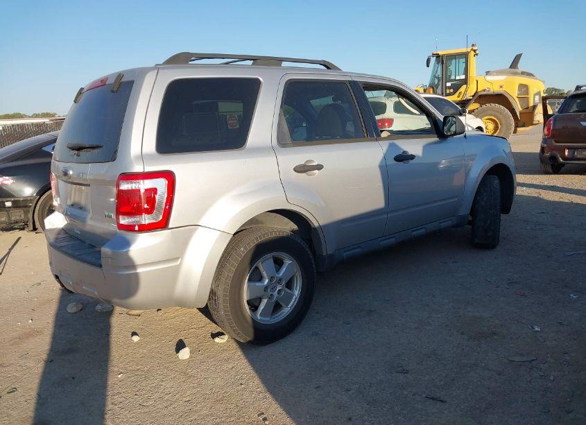 Photo 4 of 2011 Ford Escape XLT (VIN 1FMCU0DG3BKA53299)