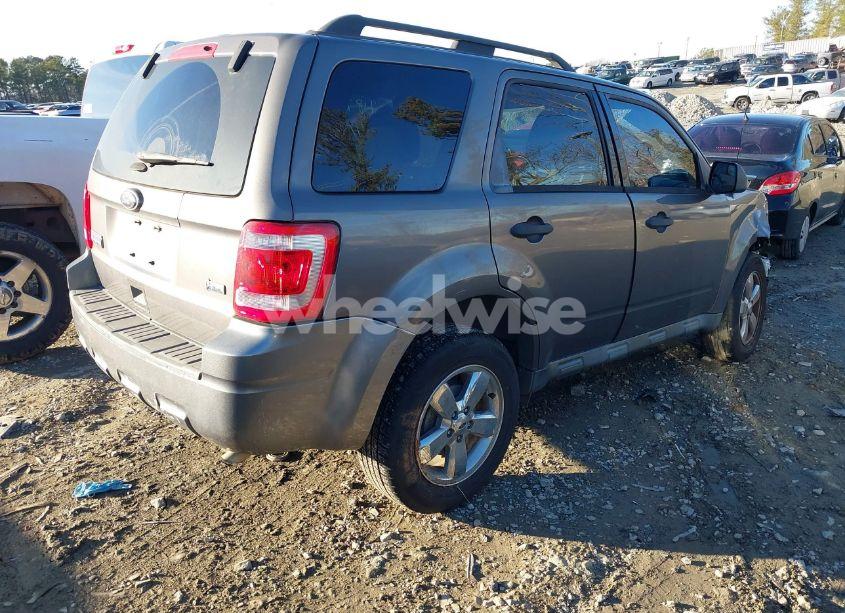 Photo 4 of 2011 Ford Escape XLT (VIN 1FMCU0DG3BKB13324)