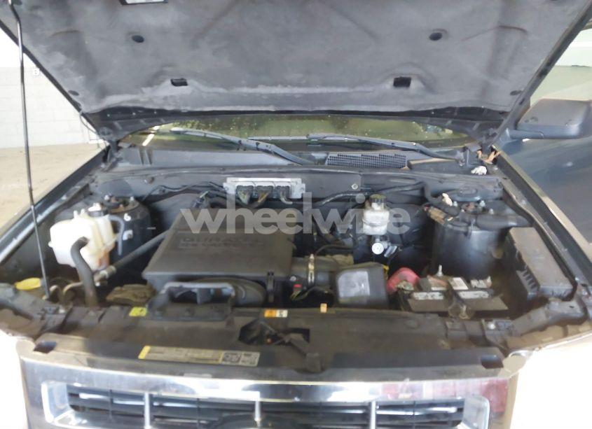 Photo 10 of 2011 Ford Escape XLT (VIN 1FMCU0DG3BKC39781)