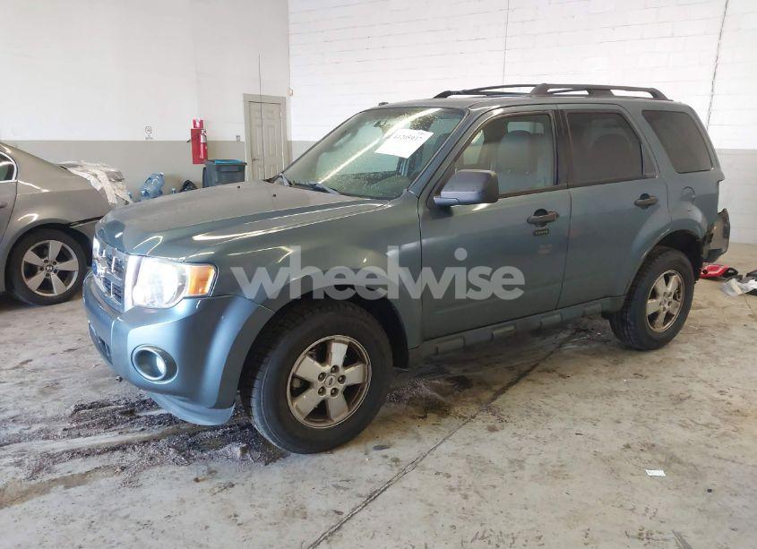 Photo 2 of 2011 Ford Escape XLT (VIN 1FMCU0DG3BKC39781)