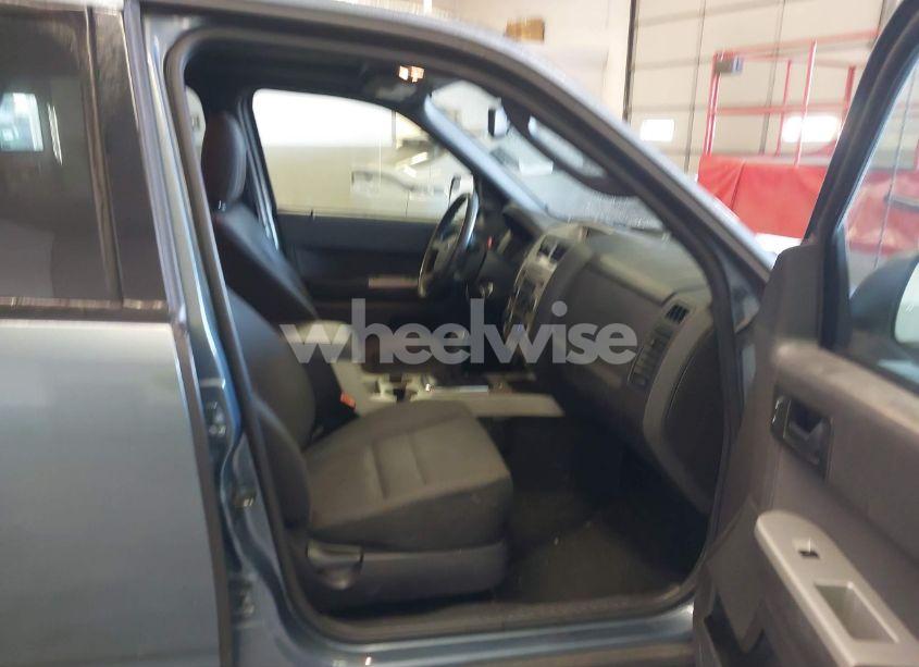 Photo 5 of 2011 Ford Escape XLT (VIN 1FMCU0DG3BKC39781)