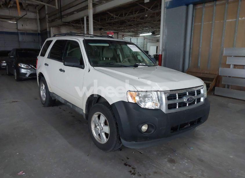 2012 Ford Escape XLT (VIN 1FMCU0DG3CKC00853) main photo
