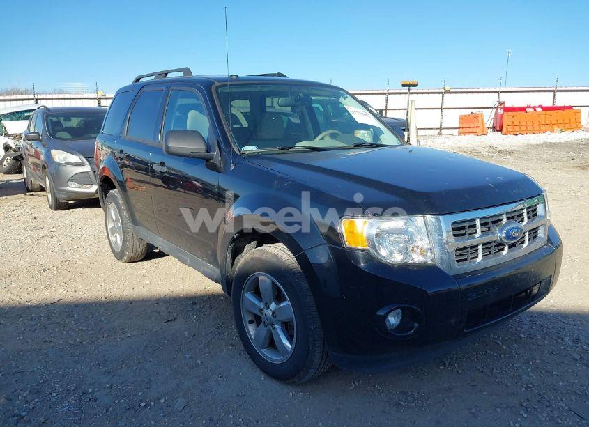 2012 Ford Escape XLT (VIN 1FMCU0DG3CKC01033) main photo