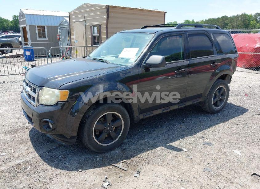 Photo 2 of 2010 Ford Escape XLT (VIN 1FMCU0DG4AKA12193)