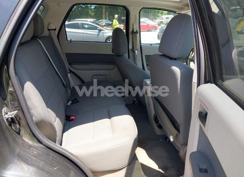 Photo 8 of 2010 Ford Escape XLT (VIN 1FMCU0DG4AKA12193)