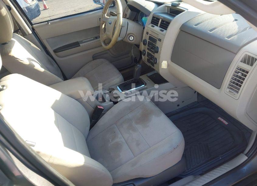 Photo 5 of 2010 Ford Escape XLT (VIN 1FMCU0DG4AKB66712)