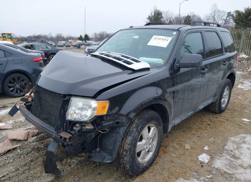 Photo 2 of 2011 Ford Escape XLT (VIN 1FMCU0DG4BKA91186)