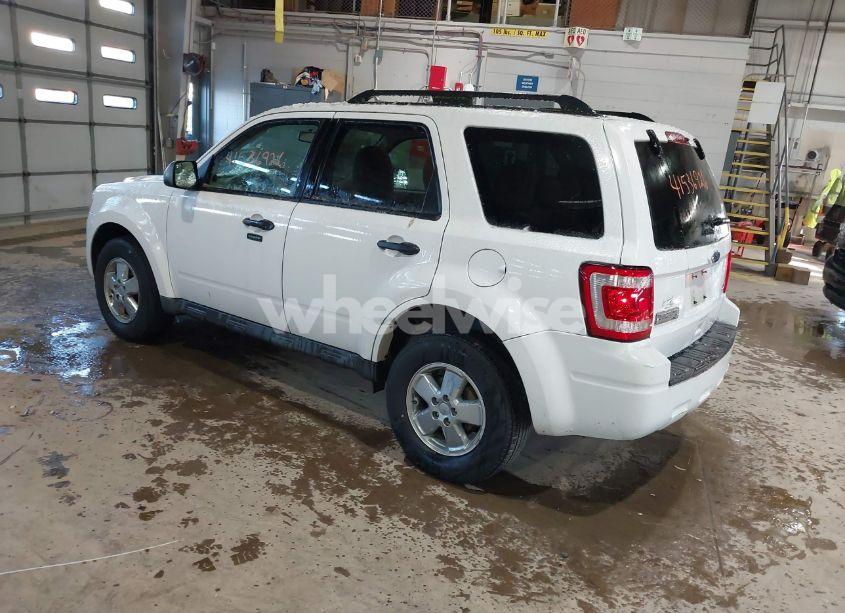 Photo 3 of 2011 Ford Escape XLT (VIN 1FMCU0DG4BKB79087)