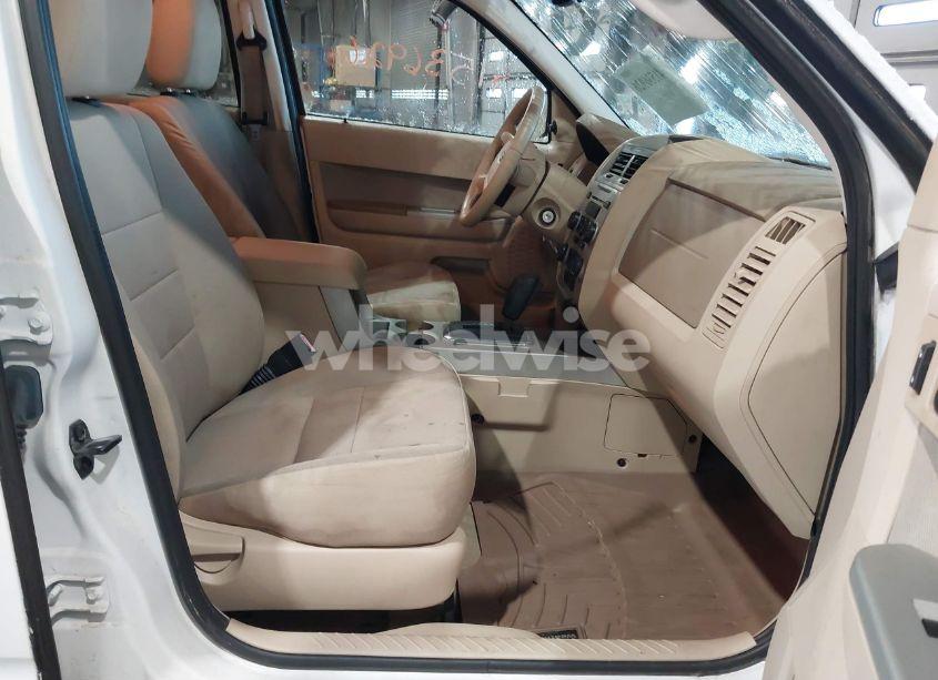 Photo 5 of 2011 Ford Escape XLT (VIN 1FMCU0DG4BKB79087)