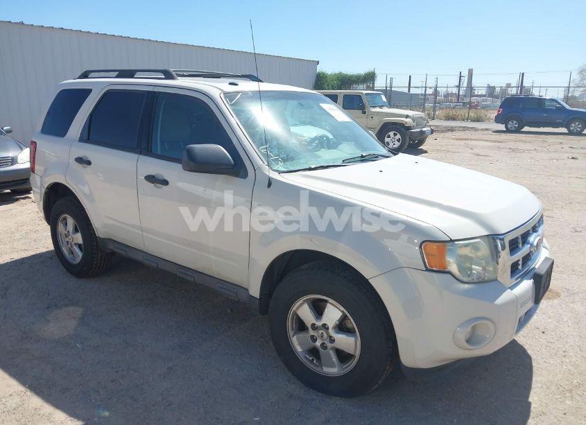 2012 Ford Escape XLT (VIN 1FMCU0DG4CKA44063) main photo