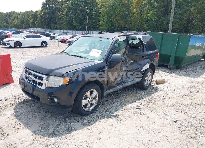 Photo 2 of 2010 Ford Escape XLT (VIN 1FMCU0DG5AKB91411)