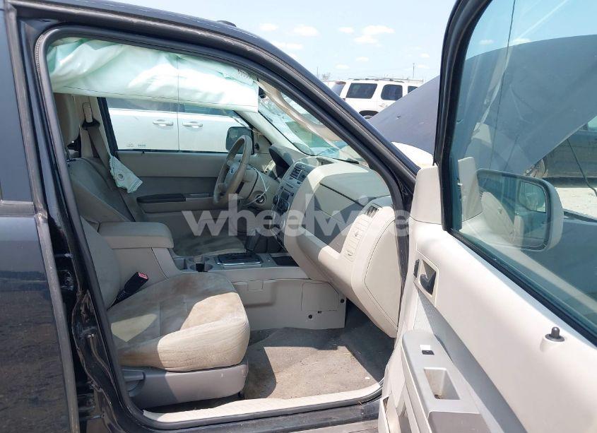 Photo 5 of 2010 Ford Escape XLT (VIN 1FMCU0DG5AKB91411)