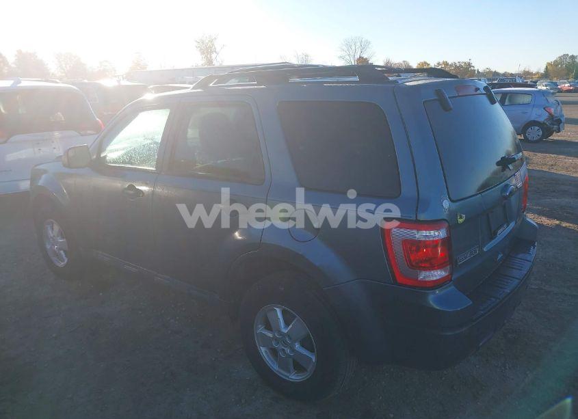 Photo 3 of 2010 Ford Escape XLT (VIN 1FMCU0DG5AKD10266)