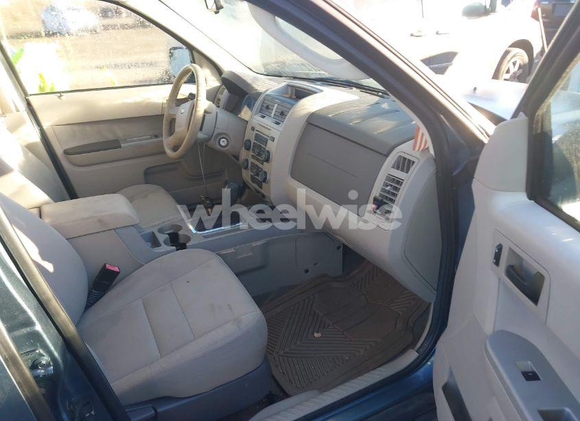 Photo 5 of 2010 Ford Escape XLT (VIN 1FMCU0DG5AKD10266)