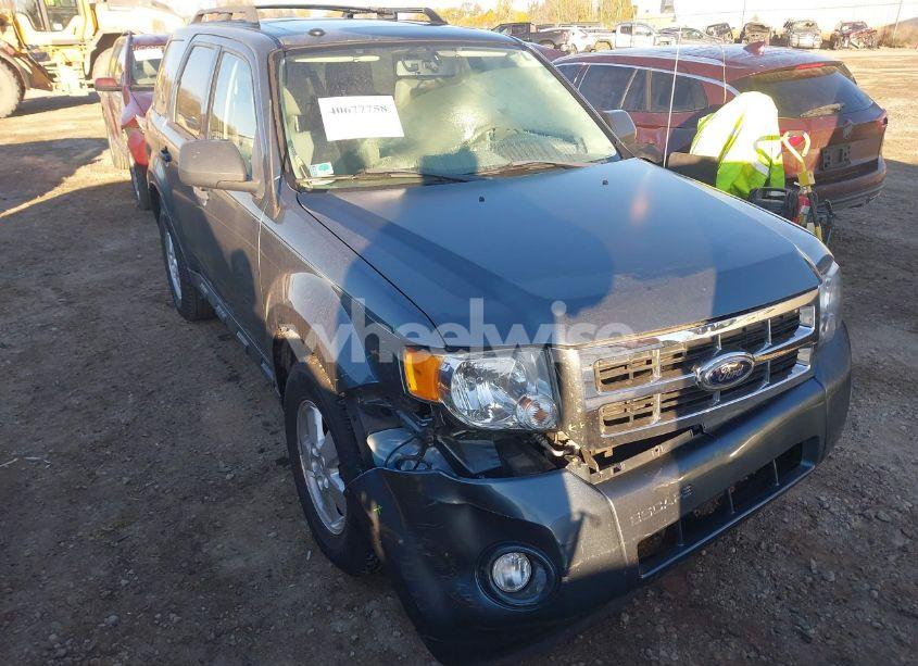 Photo 6 of 2010 Ford Escape XLT (VIN 1FMCU0DG5AKD10266)