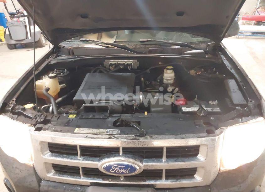 Photo 10 of 2011 Ford Escape XLT (VIN 1FMCU0DG5BKA53661)