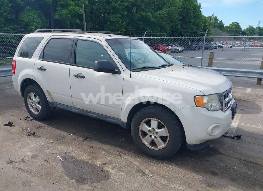 2012 Ford Escape XLT (VIN 1FMCU0DG5CKB13813) main photo