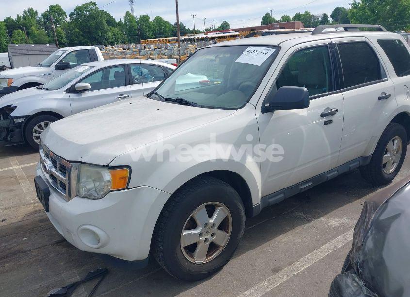 Photo 2 of 2012 Ford Escape XLT (VIN 1FMCU0DG5CKB13813)