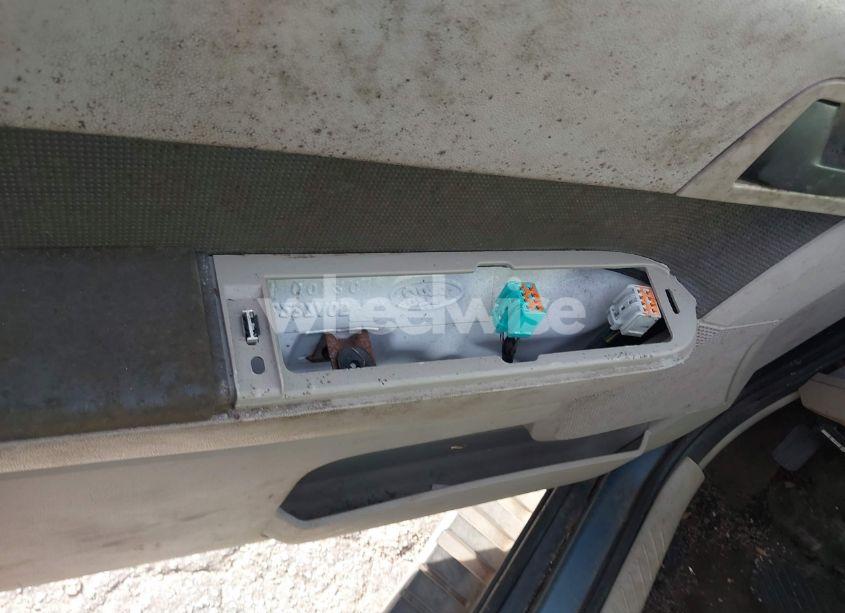 Photo 12 of 2010 Ford Escape XLT (VIN 1FMCU0DG6AKA01809)