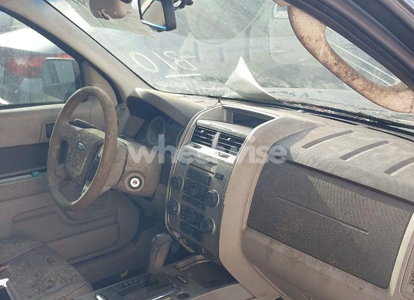 Photo 17 of 2010 Ford Escape XLT (VIN 1FMCU0DG6AKA01809)