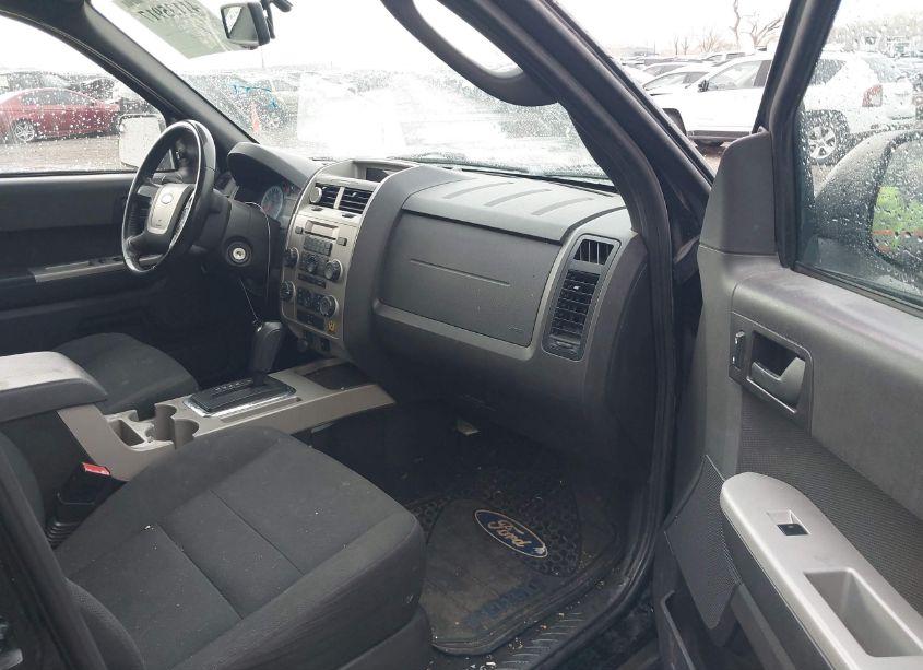 Photo 5 of 2010 Ford Escape XLT (VIN 1FMCU0DG6AKA08629)