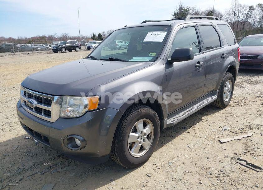Photo 2 of 2010 Ford Escape XLT (VIN 1FMCU0DG6AKA10462)
