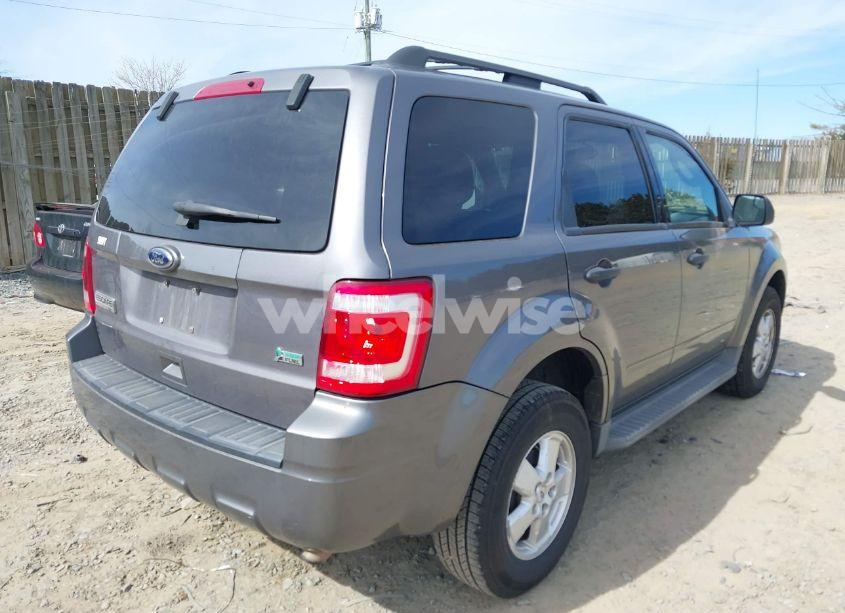 Photo 4 of 2010 Ford Escape XLT (VIN 1FMCU0DG6AKA10462)