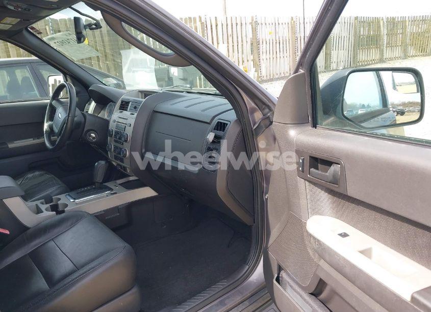 Photo 5 of 2010 Ford Escape XLT (VIN 1FMCU0DG6AKA10462)