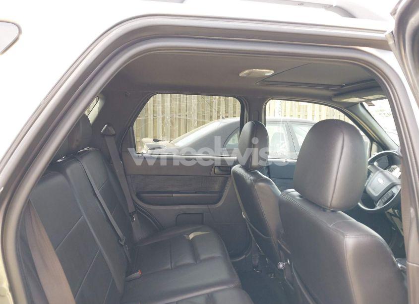 Photo 8 of 2010 Ford Escape XLT (VIN 1FMCU0DG6AKA10462)