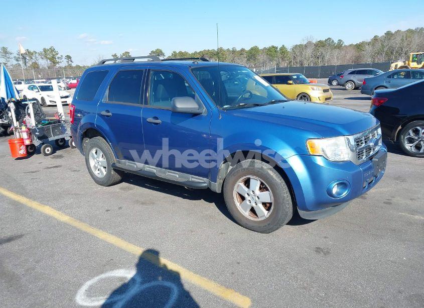 2010 Ford Escape XLT (VIN 1FMCU0DG6AKA12616) main photo