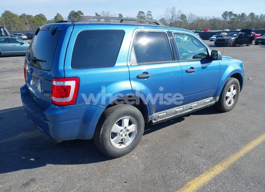 Photo 4 of 2010 Ford Escape XLT (VIN 1FMCU0DG6AKA12616)