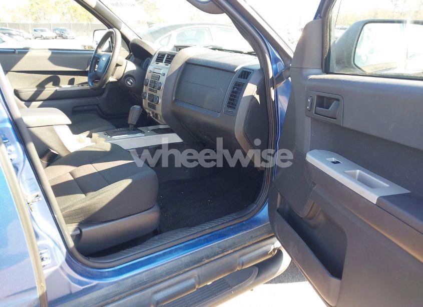 Photo 5 of 2010 Ford Escape XLT (VIN 1FMCU0DG6AKA12616)