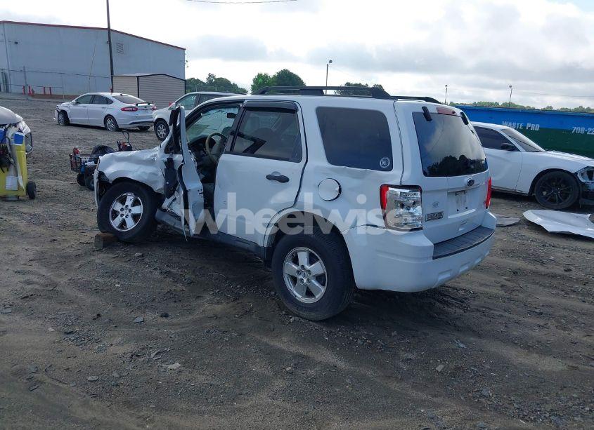 Photo 3 of 2011 Ford Escape XLT (VIN 1FMCU0DG6BKA56830)