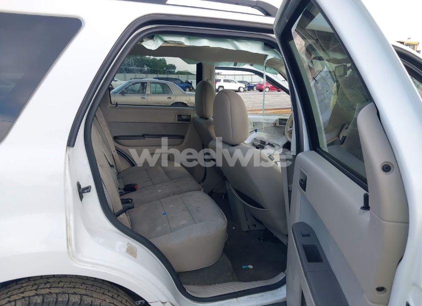 Photo 8 of 2011 Ford Escape XLT (VIN 1FMCU0DG6BKA56830)