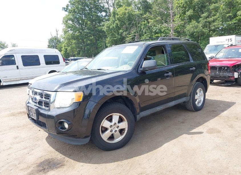 Photo 2 of 2011 Ford Escape XLT (VIN 1FMCU0DG6BKB19733)