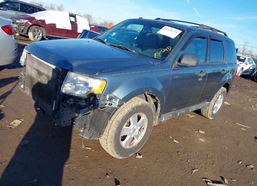 Photo 2 of 2011 Ford Escape XLT (VIN 1FMCU0DG6BKB89586)