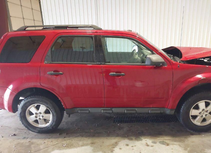 Photo 13 of 2011 Ford Escape XLT (VIN 1FMCU0DG6BKC21761)