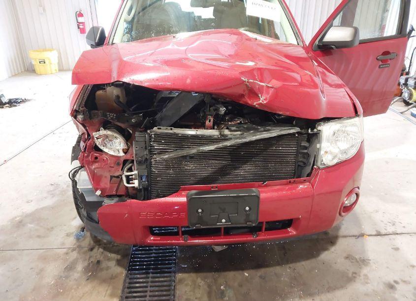 Photo 6 of 2011 Ford Escape XLT (VIN 1FMCU0DG6BKC21761)