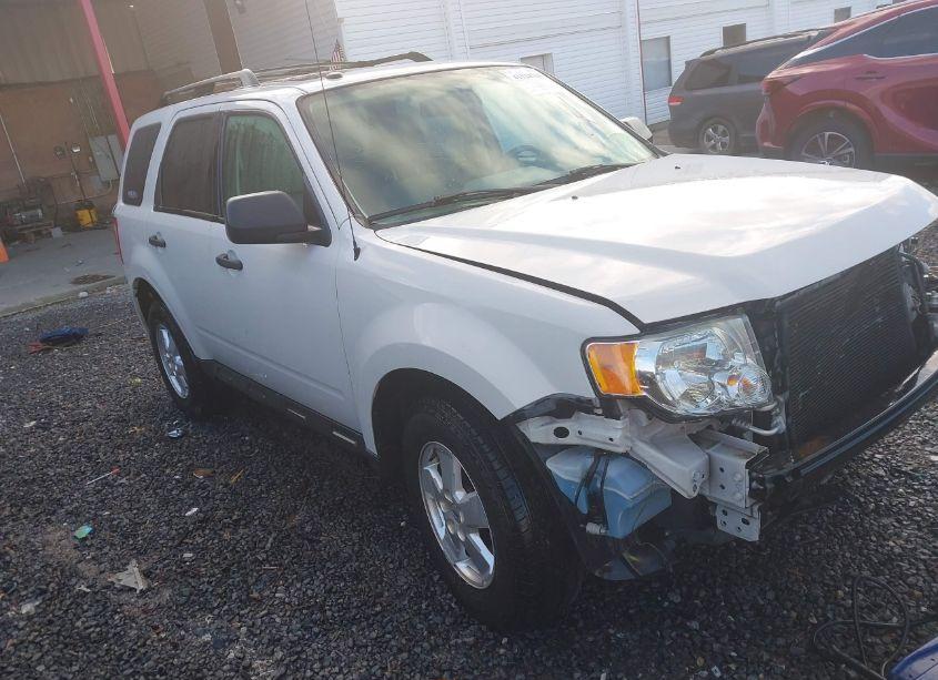 2012 Ford Escape XLT (VIN 1FMCU0DG6CKA33310) main photo