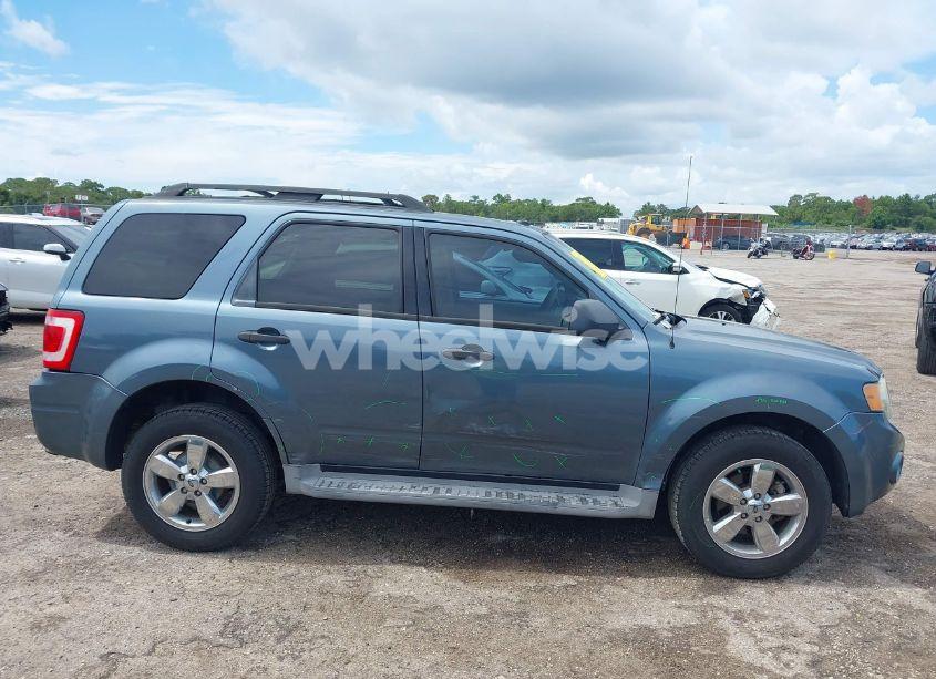 Photo 13 of 2010 Ford Escape XLT (VIN 1FMCU0DG7AKB62105)