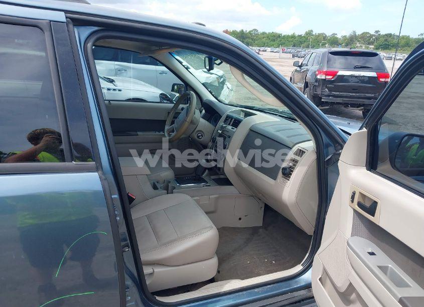 Photo 5 of 2010 Ford Escape XLT (VIN 1FMCU0DG7AKB62105)