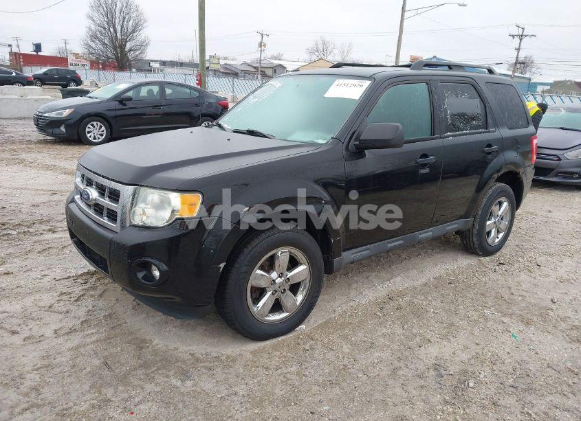 Photo 2 of 2010 Ford Escape XLT (VIN 1FMCU0DG7AKB62637)