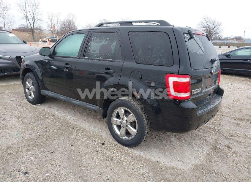 Photo 3 of 2010 Ford Escape XLT (VIN 1FMCU0DG7AKB62637)