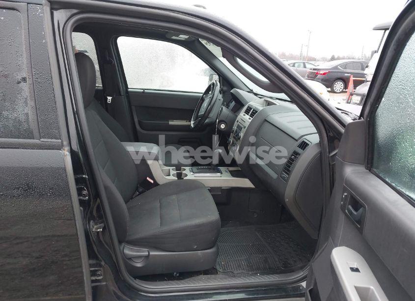 Photo 5 of 2010 Ford Escape XLT (VIN 1FMCU0DG7AKB62637)